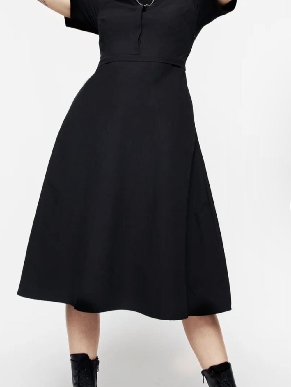 Disturbia - Fenrir Midi Dress - Picture 5 of 14
